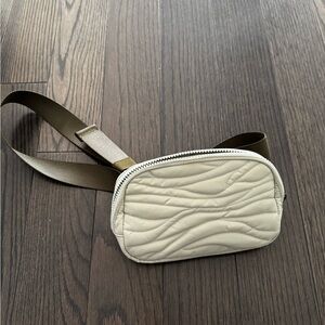 Lululemon Canada Olympic Belt Bag